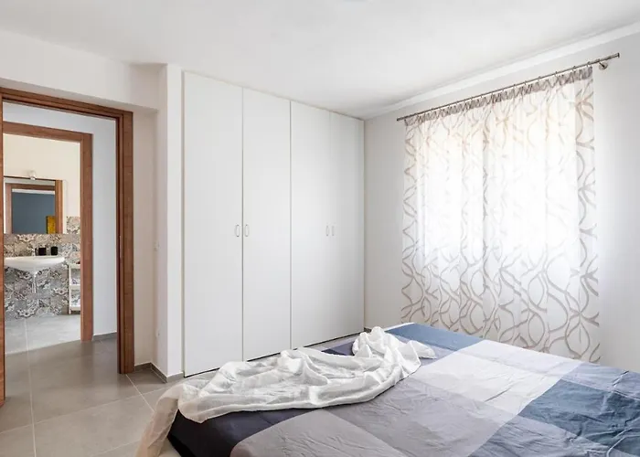 Sikania Seaview Scopello